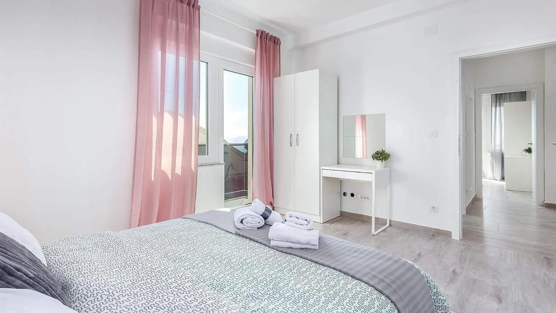 Cozy Apartment In Dramalj With Kitchen Croatia