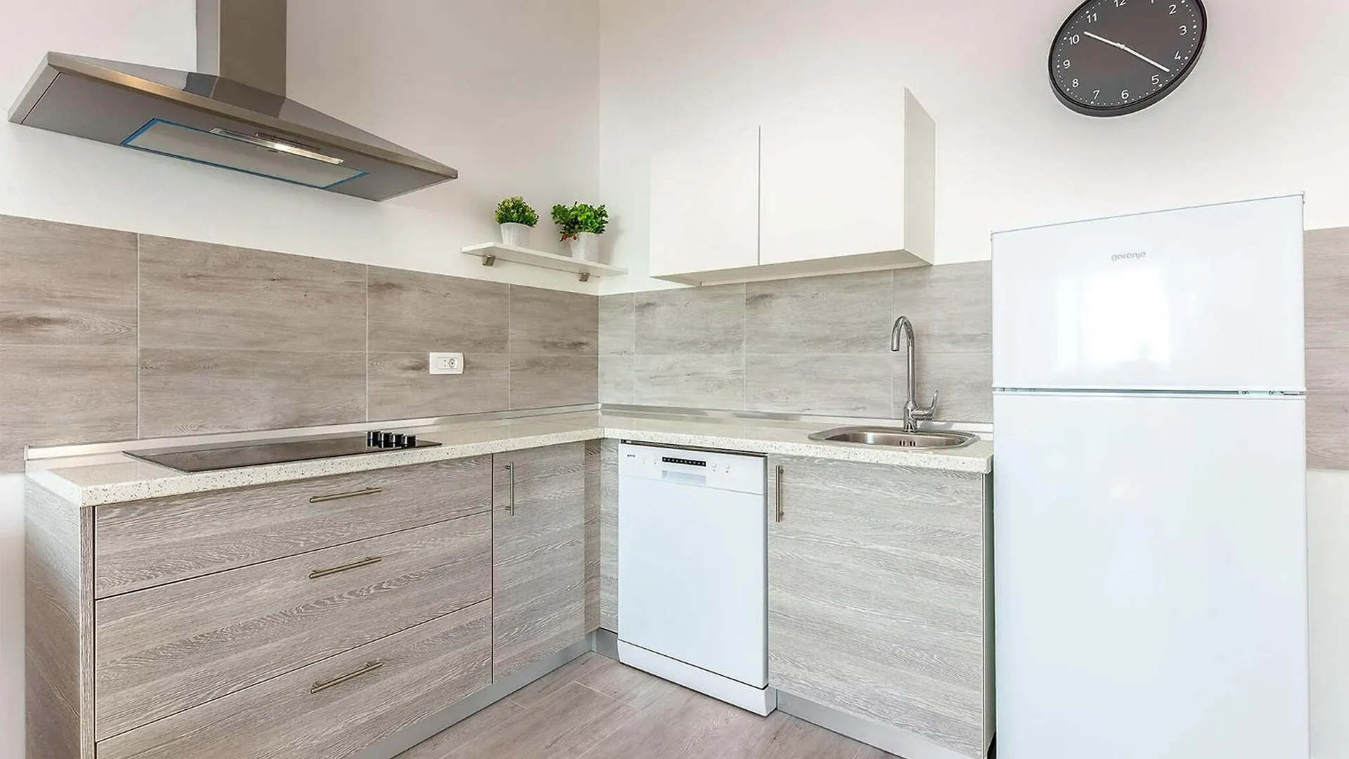 Cozy Apartment In Dramalj With Kitchen